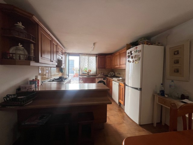 6 Makuuhuoneen Huvila Estepona