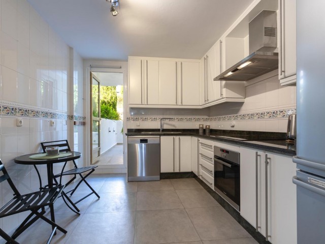 2 Makuuhuoneen Huoneisto Nueva Andalucía