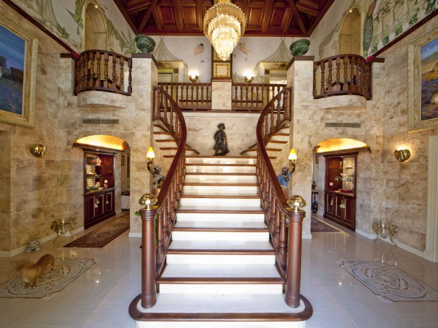 6 Makuuhuoneen Huvila Nueva Andalucía