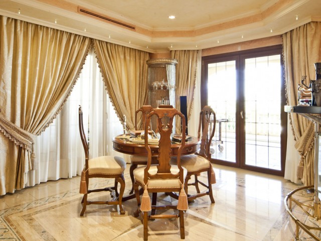 6 Makuuhuoneen Huvila Nueva Andalucía