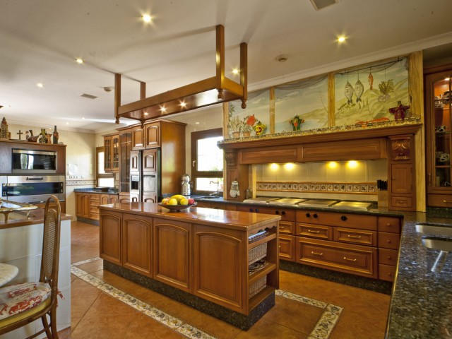 6 Makuuhuoneen Huvila Nueva Andalucía