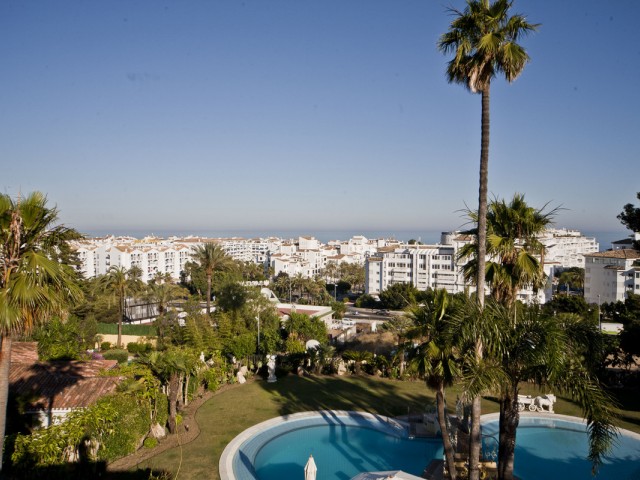 6 Makuuhuoneen Huvila Nueva Andalucía