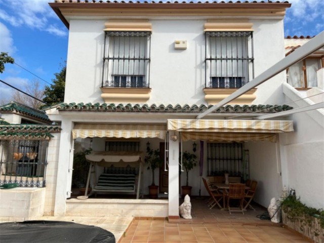Villa, Nueva Andalucia, R4246420