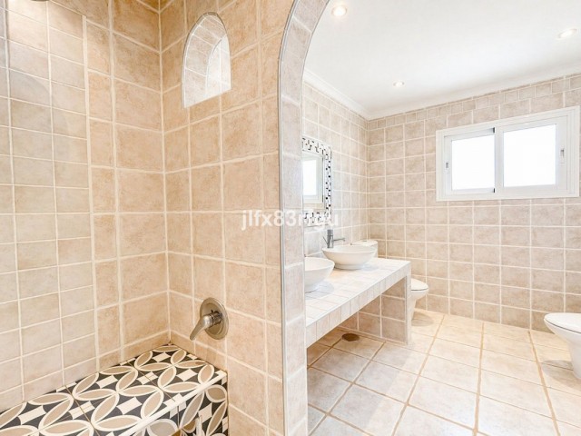 4 Makuuhuoneen Huvila Riviera del Sol