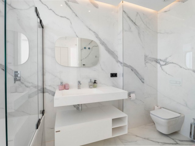 6 Makuuhuoneen Huvila Benahavís