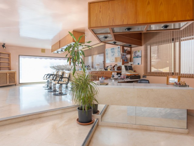 Liikekiinteistö San Pedro de Alcántara