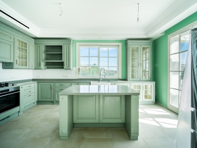 6 Makuuhuoneen Huvila Benahavís