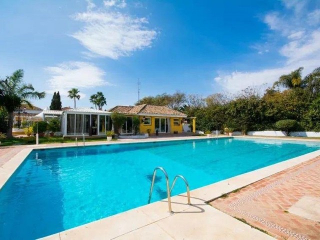 3 Bedrooms Townhouse in Guadalmina Baja