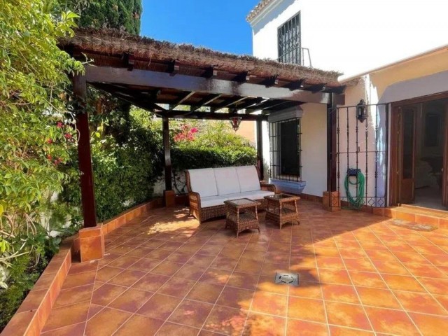 3 Bedrooms Townhouse in Guadalmina Baja