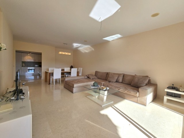 2 Makuuhuoneen Huoneisto Benahavís