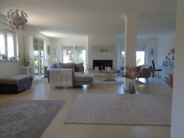 4 Makuuhuoneen Huvila Alhaurín de la Torre