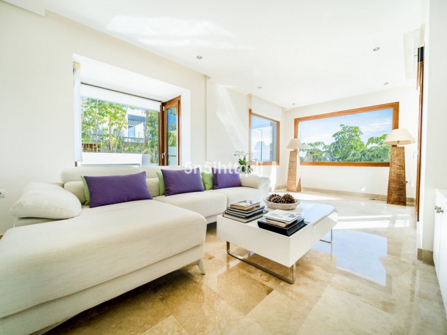 5 Makuuhuoneen Huvila Benahavís