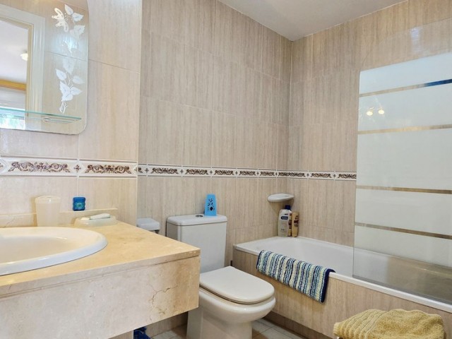 2 Schlafzimmer Apartment in Nueva Andalucía