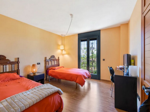 6 Makuuhuoneen Huvila Estepona