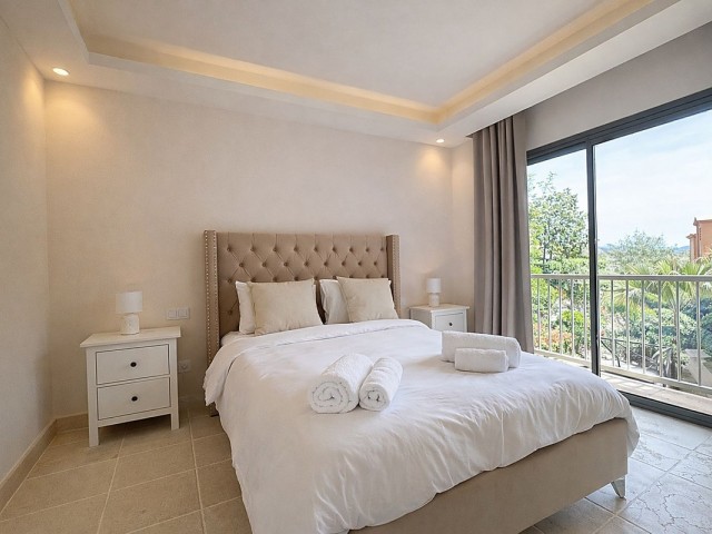 3 Makuuhuoneen Huoneisto Los Flamingos