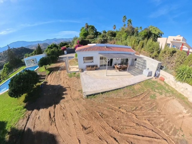 3 Makuuhuoneen Huvila Estepona