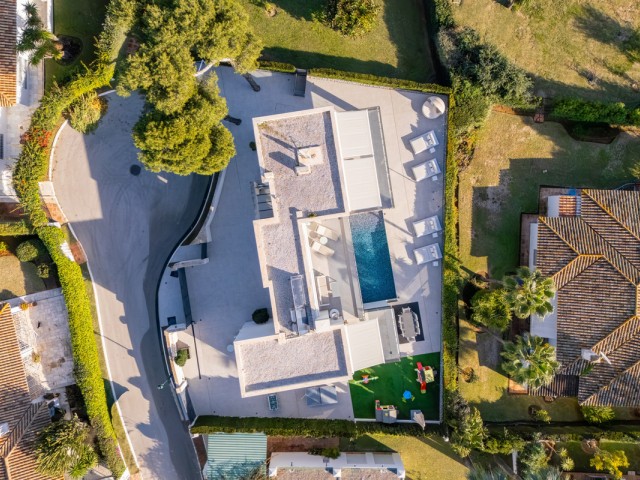 Villa avec 4 Chambres  à Los Monteros