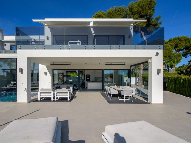 Villa avec 4 Chambres  à Los Monteros