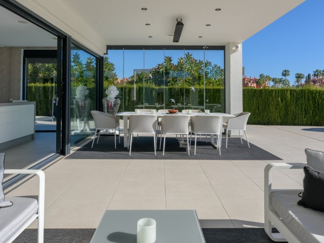 Villa avec 4 Chambres  à Los Monteros