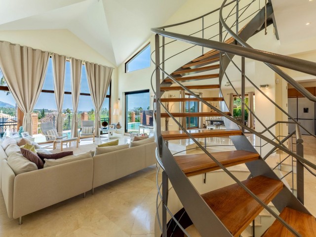 Villa con 5 Dormitorios  en La Cala Golf