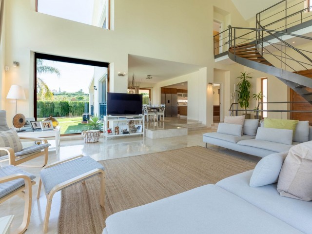 Villa con 5 Dormitorios  en La Cala Golf