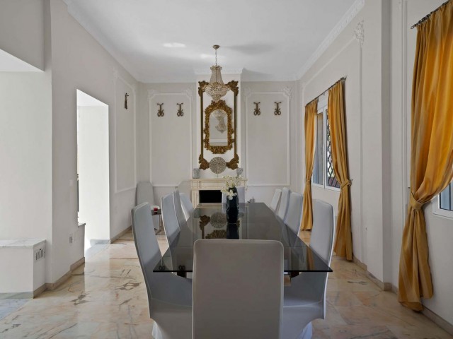 10 Bedrooms Villa in Marbella