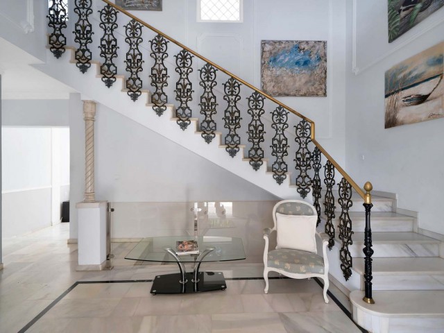 10 Bedrooms Villa in Marbella