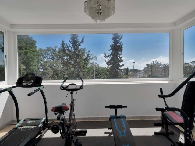10 Bedrooms Villa in Marbella