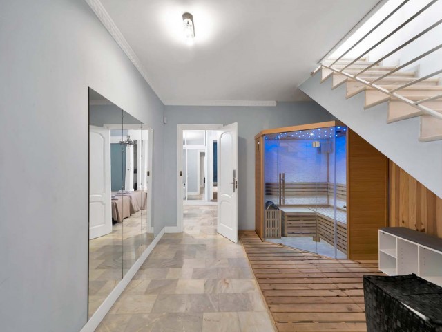 10 Bedrooms Villa in Marbella