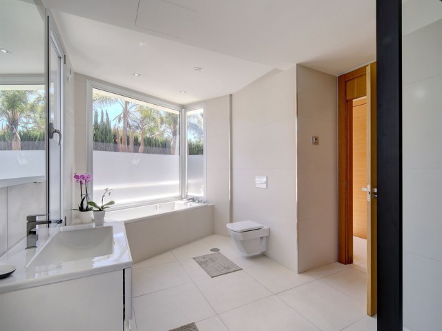 5 Soveroms Villa i Nueva Andalucía