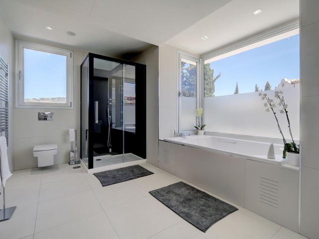 5 Soveroms Villa i Nueva Andalucía