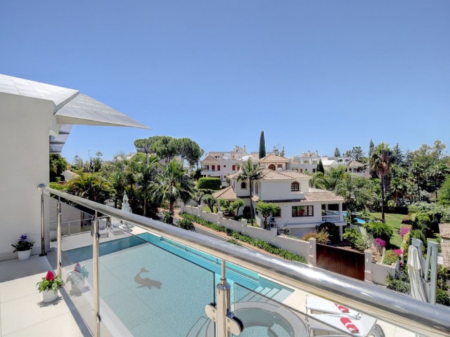 5 Soveroms Villa i Nueva Andalucía