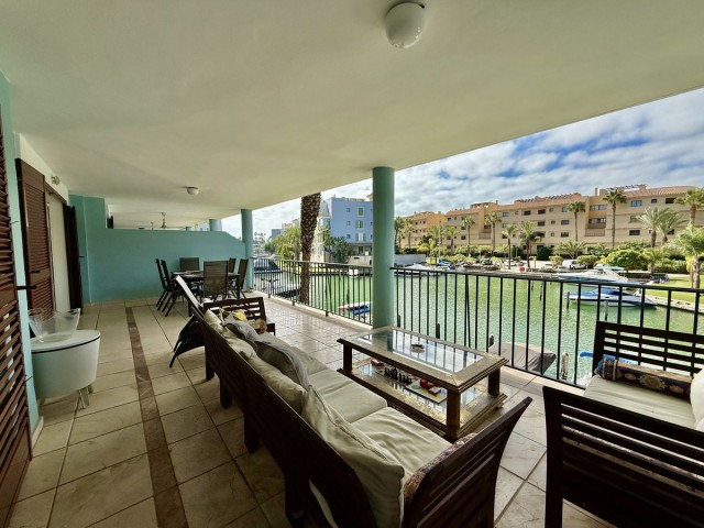 3 Makuuhuoneen Huoneisto Sotogrande Puerto