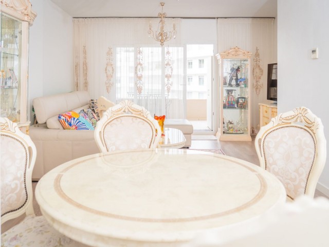 Apartamento con 3 Dormitorios  en Nueva Andalucía