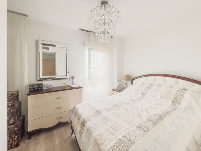 Apartamento con 3 Dormitorios  en Nueva Andalucía