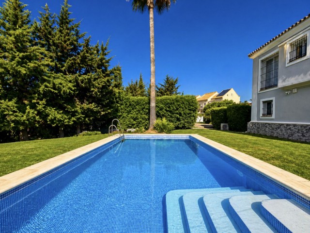 4 Slaapkamer Villa in La Duquesa