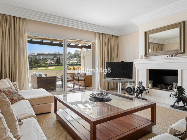 Appartement avec 3 Chambres  à Nueva Andalucía