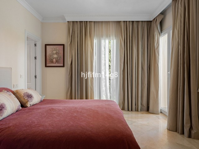Appartement avec 3 Chambres  à Nueva Andalucía