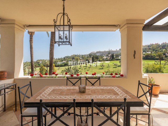 Appartement avec 3 Chambres  à Nueva Andalucía