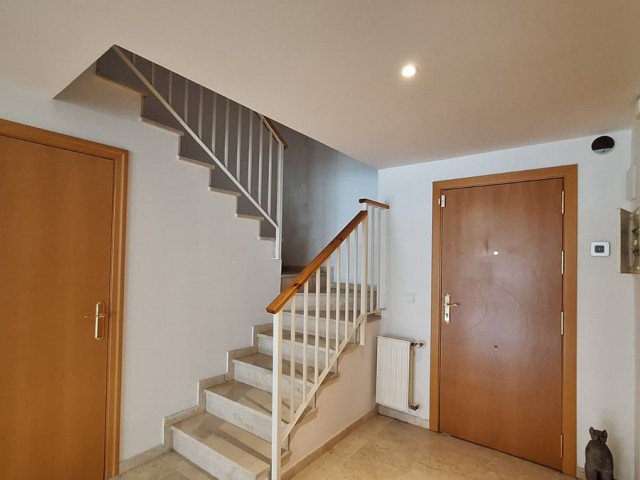 Apartamento con 3 Dormitorios  en Guadalmina Alta