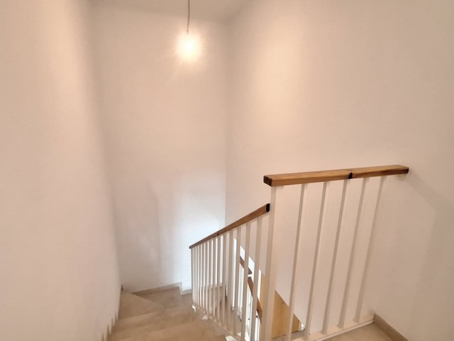 Apartamento con 3 Dormitorios  en Guadalmina Alta