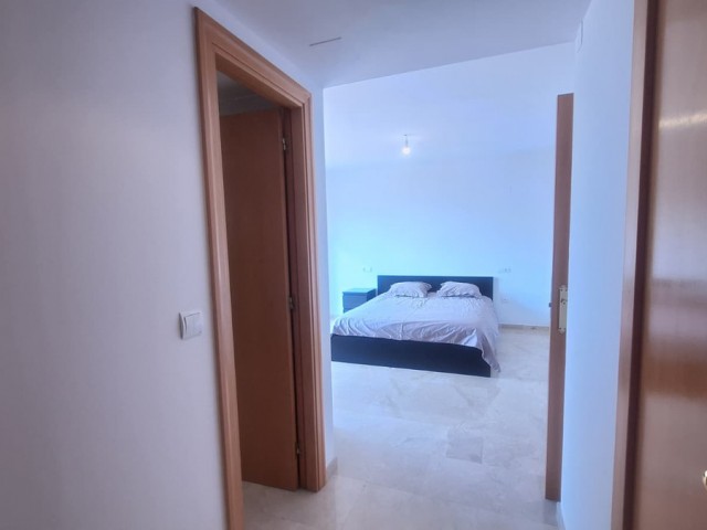 Apartamento con 3 Dormitorios  en Guadalmina Alta
