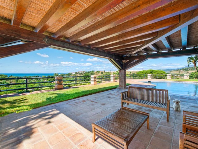 6 Sovrums Villa i Estepona