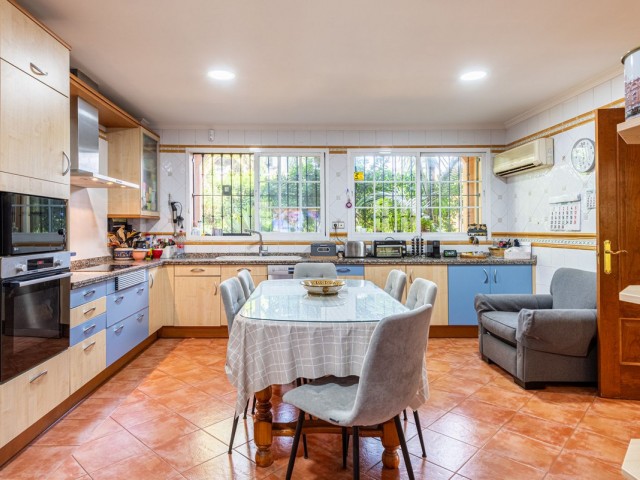 5 Soveroms Villa i Nueva Andalucía