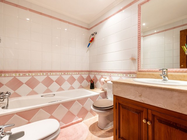 5 Soveroms Villa i Nueva Andalucía