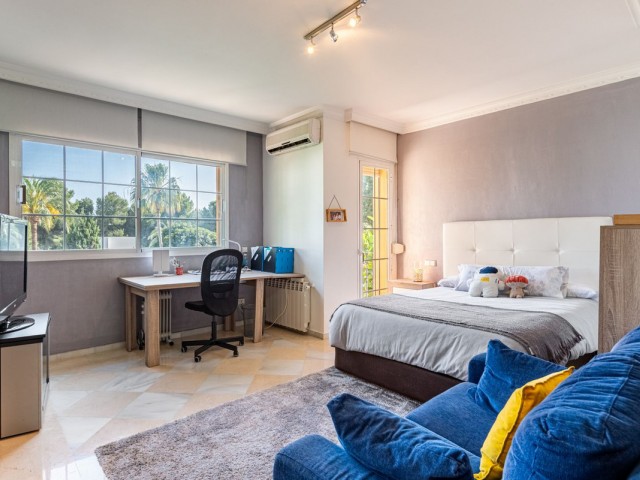 5 Soveroms Villa i Nueva Andalucía