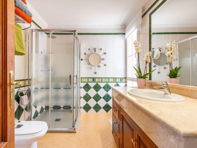 5 Soveroms Villa i Nueva Andalucía