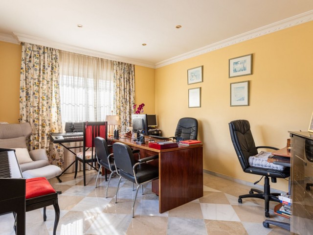 5 Soveroms Villa i Nueva Andalucía