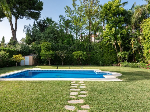 5 Soveroms Villa i Nueva Andalucía
