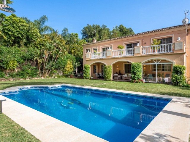 5 Soveroms Villa i Nueva Andalucía